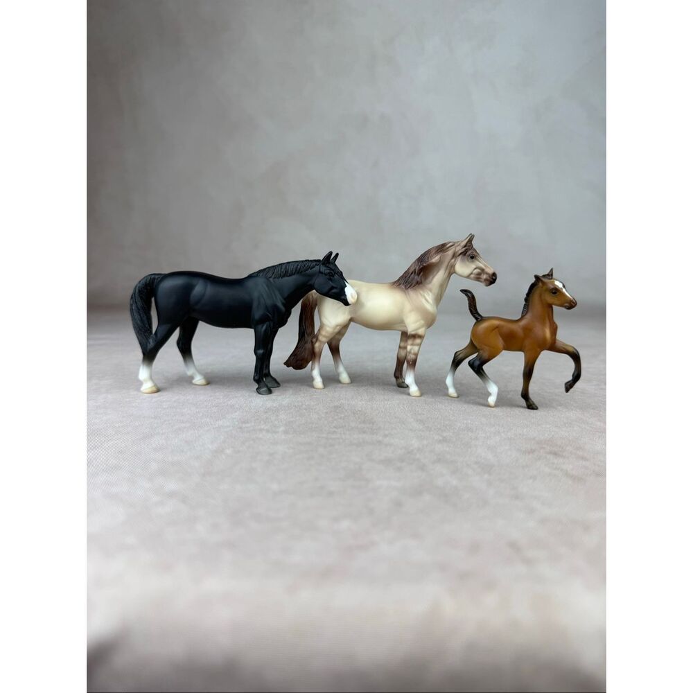 Breyer Stablemates Horse Foal Surprise QH Warmblood READ